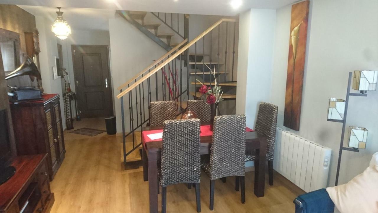 Willa Casa Noelia Castiello de Jaca Zewnętrze zdjęcie