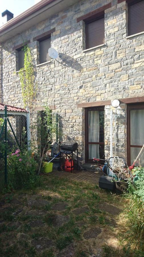 Willa Casa Noelia Castiello de Jaca Zewnętrze zdjęcie